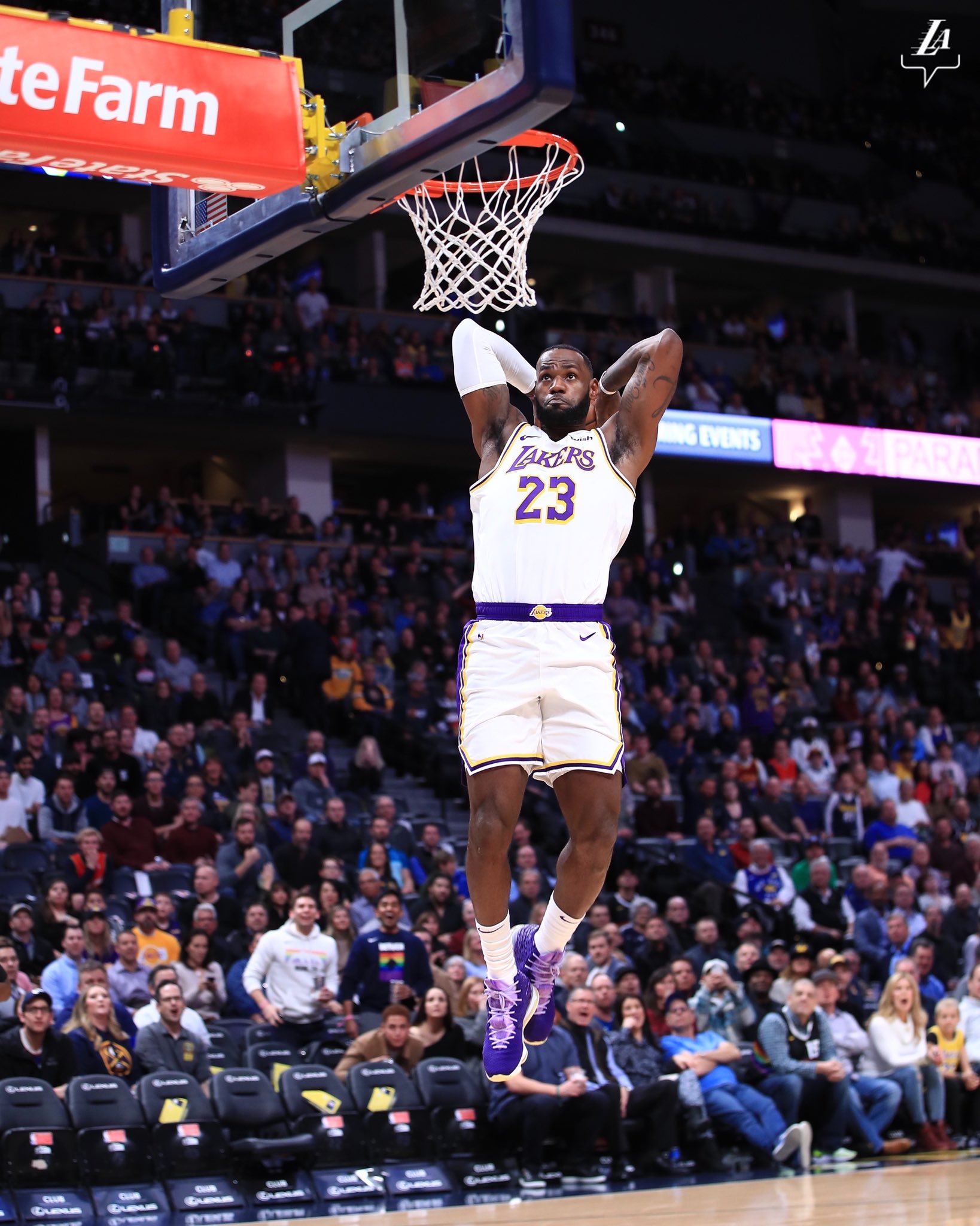 富联娱乐注册-C罗回归首秀大放异彩,浓眉主场球迷高呼名字